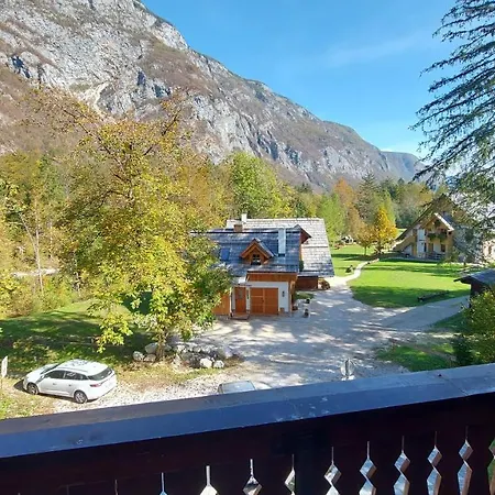 House Ukanc 87, Bohinjsko Jezero